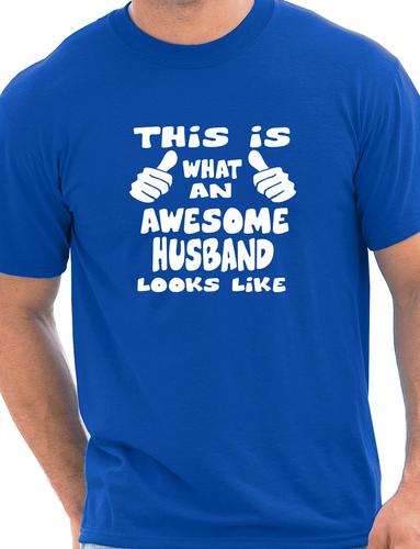 This Is What An Awesome Husband Looks Like T-Shirt